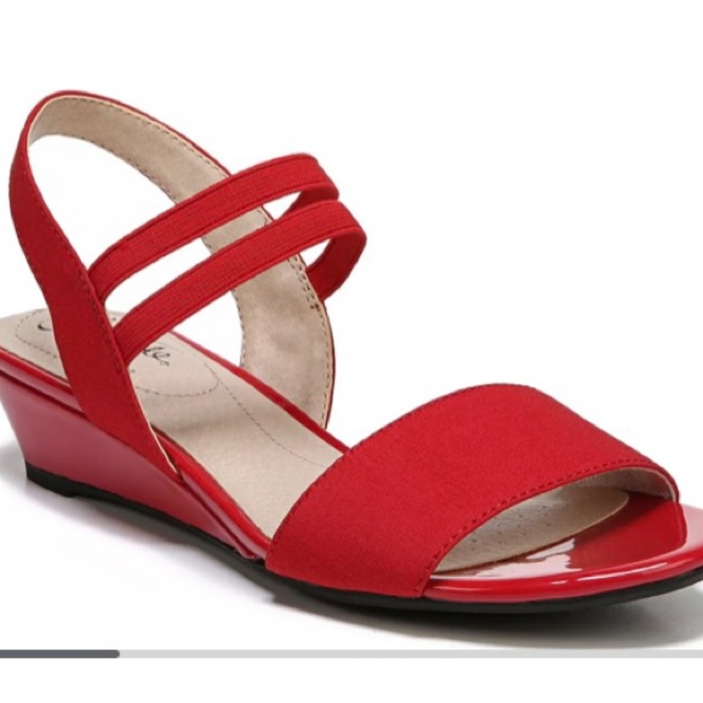Lifestride Women’s Yolo Ankle Strap Sandals Red 7.5M